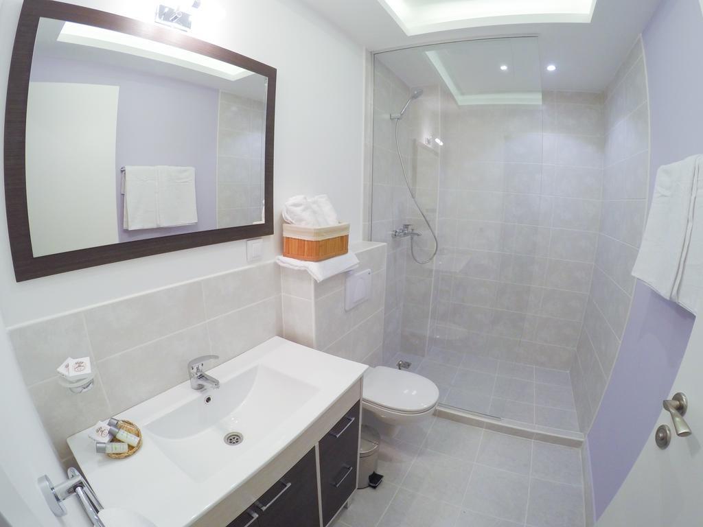 Bed&Breakfast Kod Smilje ベオグラード エクステリア 写真