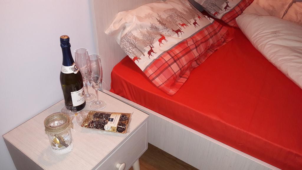 Bed&Breakfast Kod Smilje ベオグラード エクステリア 写真